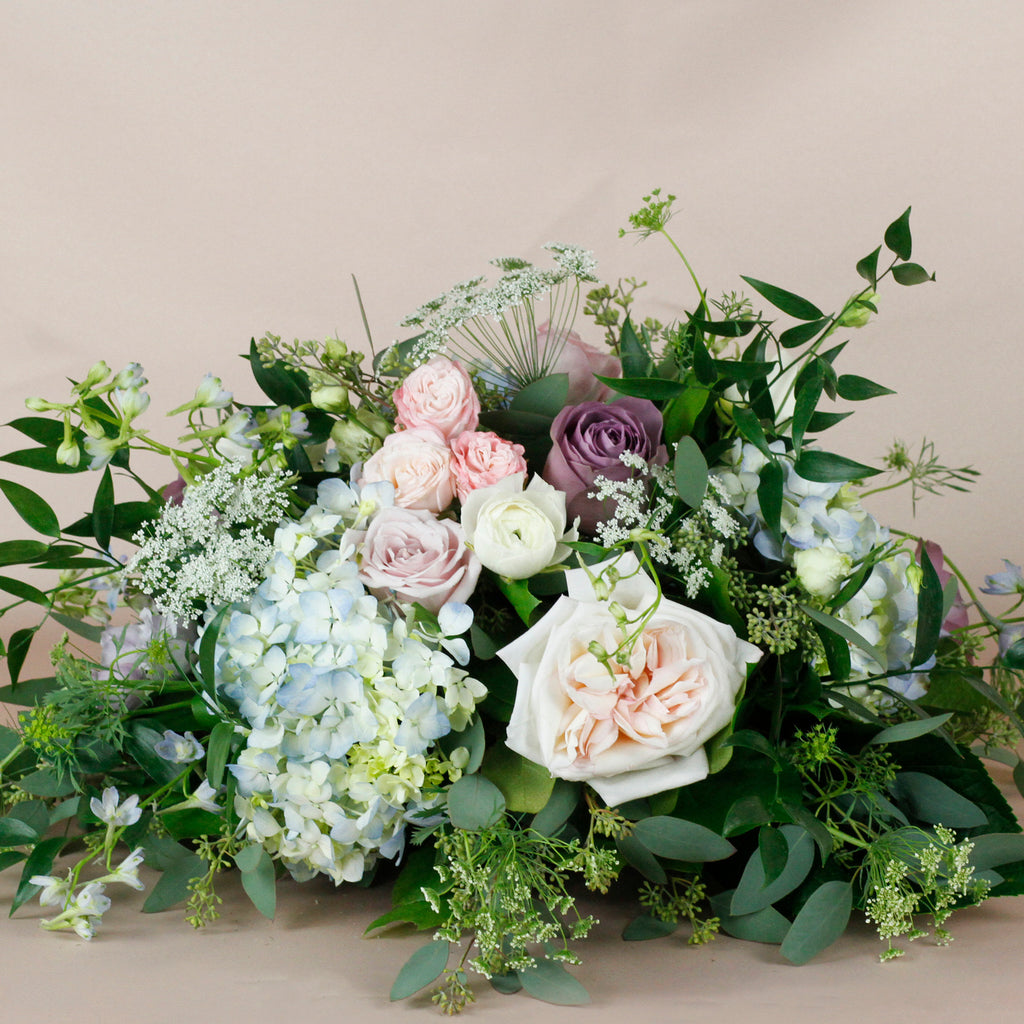 CLASSIC MOUNDED CENTERPIECE // French Fairytale