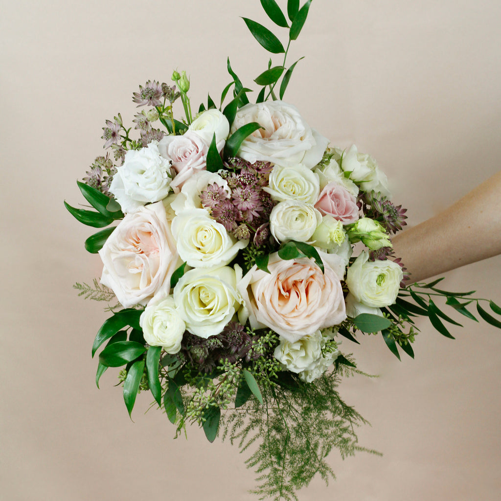 BRIDESMAID BOUQUET // Touch of Blush