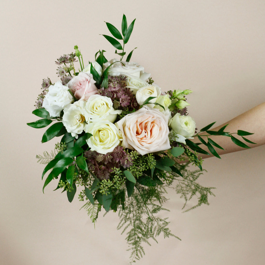 BRIDESMAID BOUQUET // Touch of Blush
